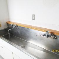 永井作ビル3階建2階部分